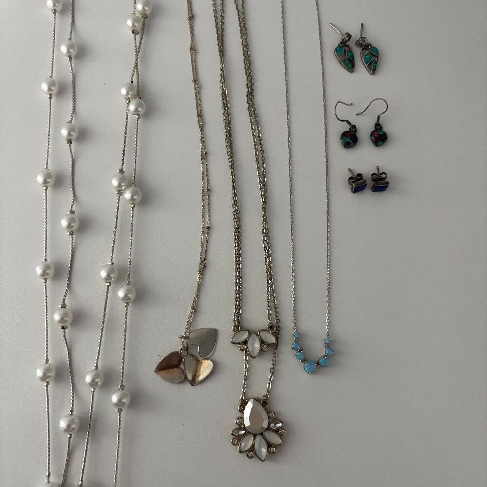 Bundle of Miscellaneous Jewelry